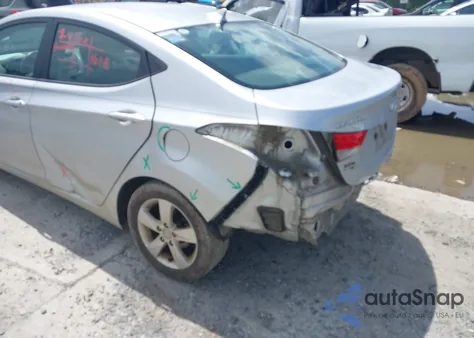 2013 Hyundai Elantra Gls z USA, uszkodzony, nr VIN 5NPDH4AE8DH448409